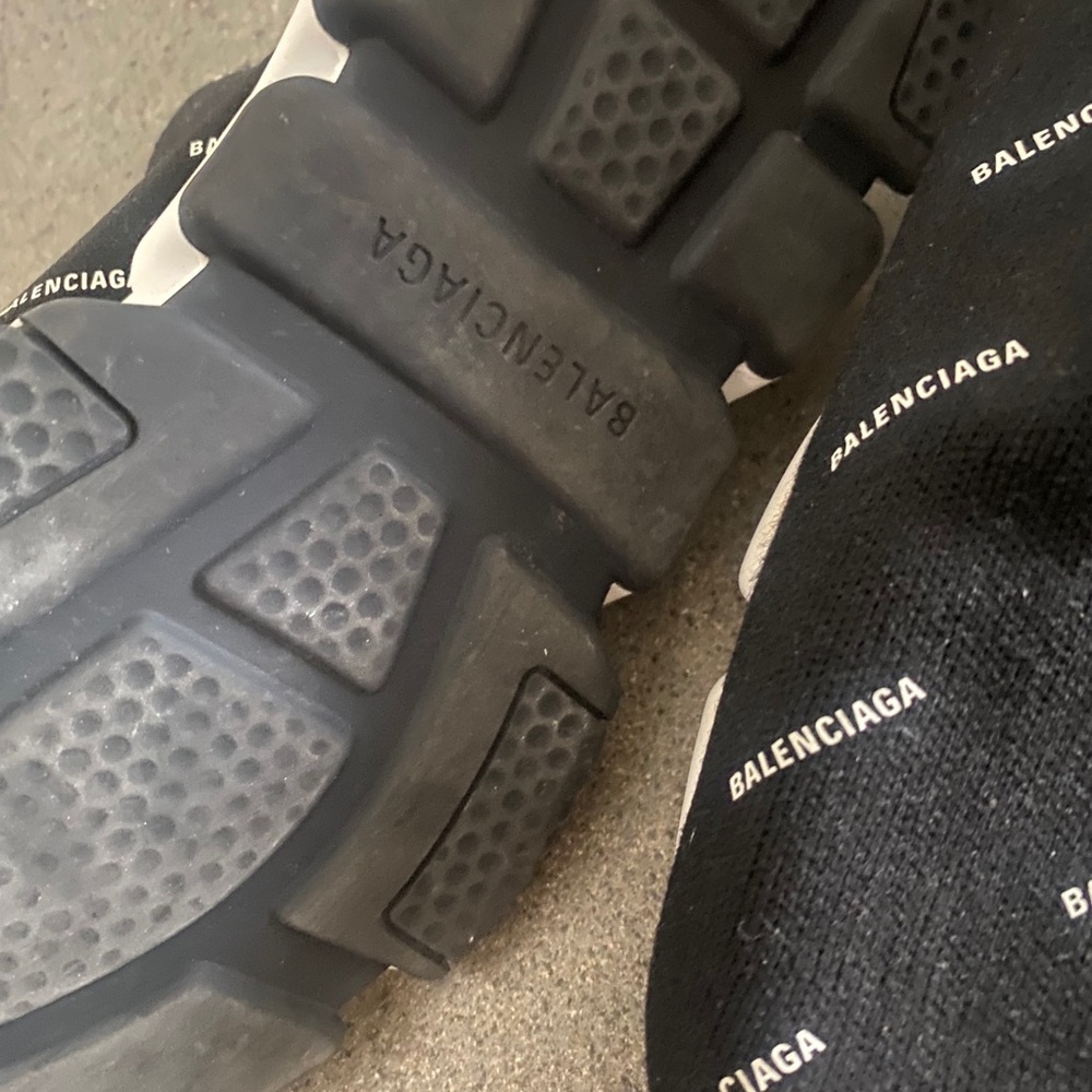 Balenciaga Speed Sneakers - Picture 4 of 8